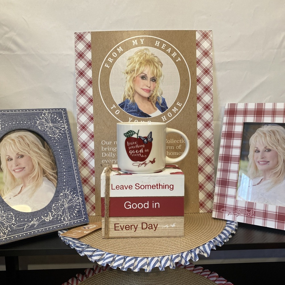 Dolly Parton Leave Something Good in Every Day Wooden Block and‎ Mug Set